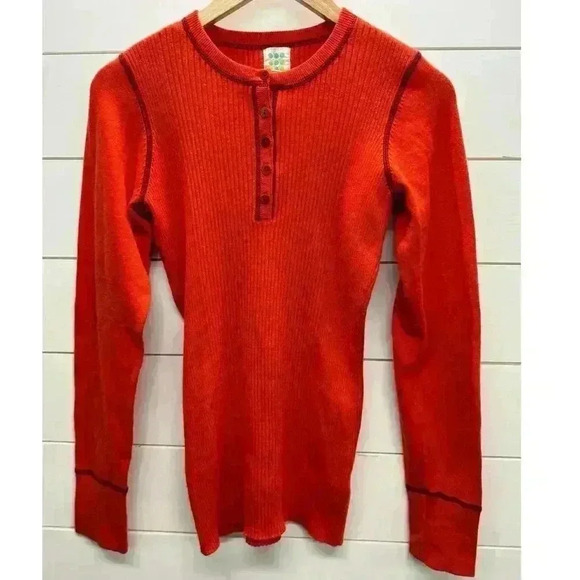 TITLE NINE RED MERINO WOOL BLEND HENLEY BASE LAYER 1/4 BUTTON TOP Sz. M - Picture 1 of 7